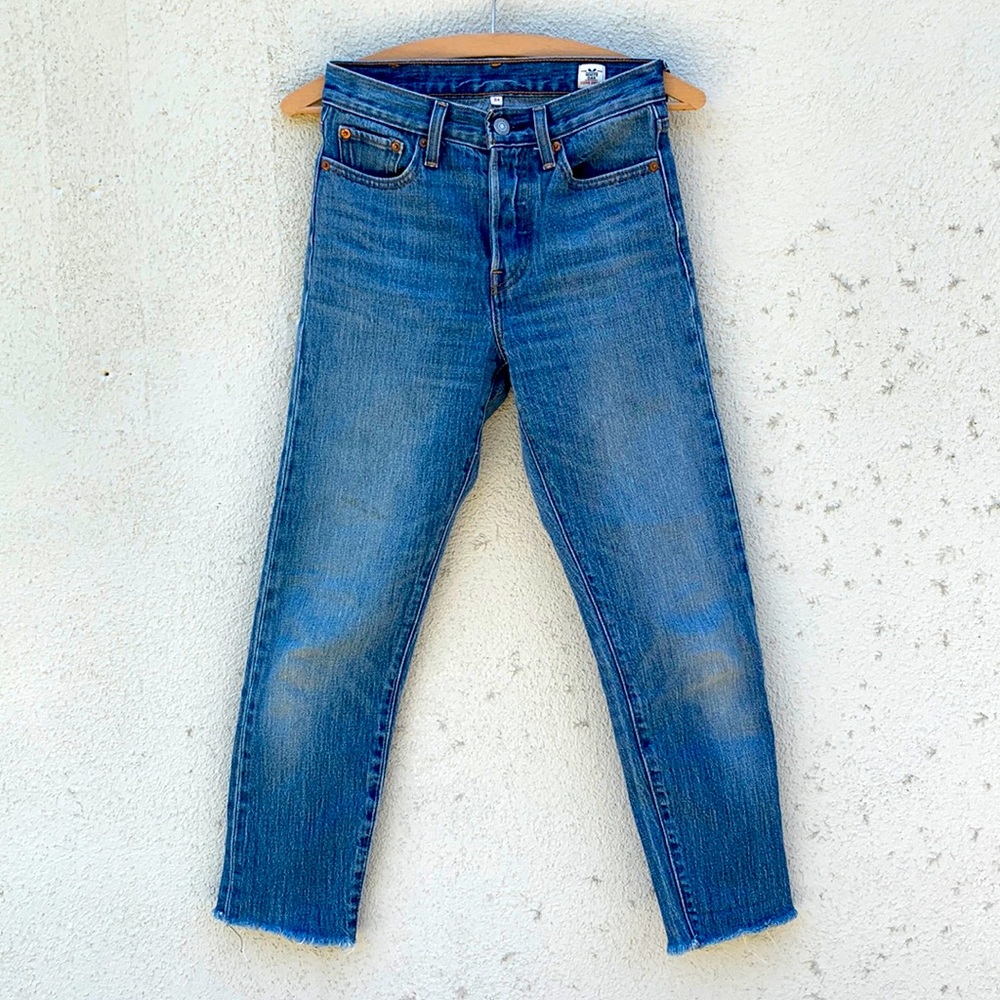 Levi’s wedgie denim